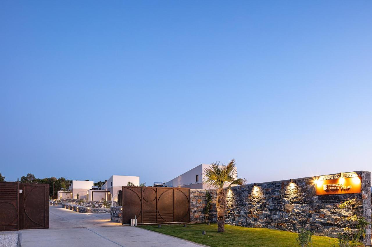 Terrazzo Luxury Villas Pigianos Kampos  Exterior foto